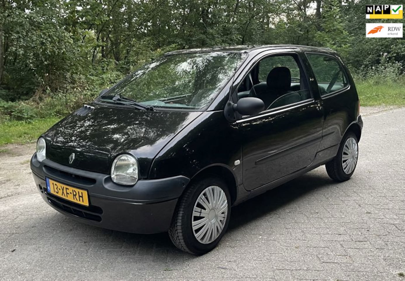 Renault Twingo - 1.2 Airco Nieuwe APK Inruil is mogelijk - AutoWereld.nl