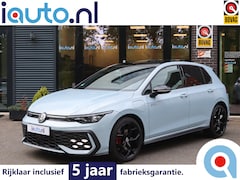 Volkswagen Golf - 1.5 eHybrid 272pk GTE Black Style Pano/IQ.Light/360/Head-up/Dodehoek/18"