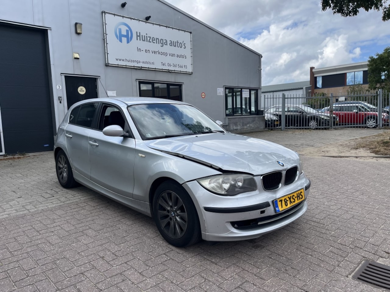 BMW 1-serie - 118i Business Line| AUTOMAAT| Voorschade! - AutoWereld.nl