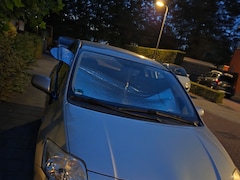 Toyota Auris - 1.6-16V Terra