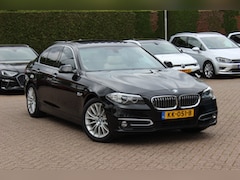BMW 5-serie - 520i Luxury Edition / NL Auto / Schuifdak / Leder / Navigatie / Parkeerhulp V+A / 18'' / S
