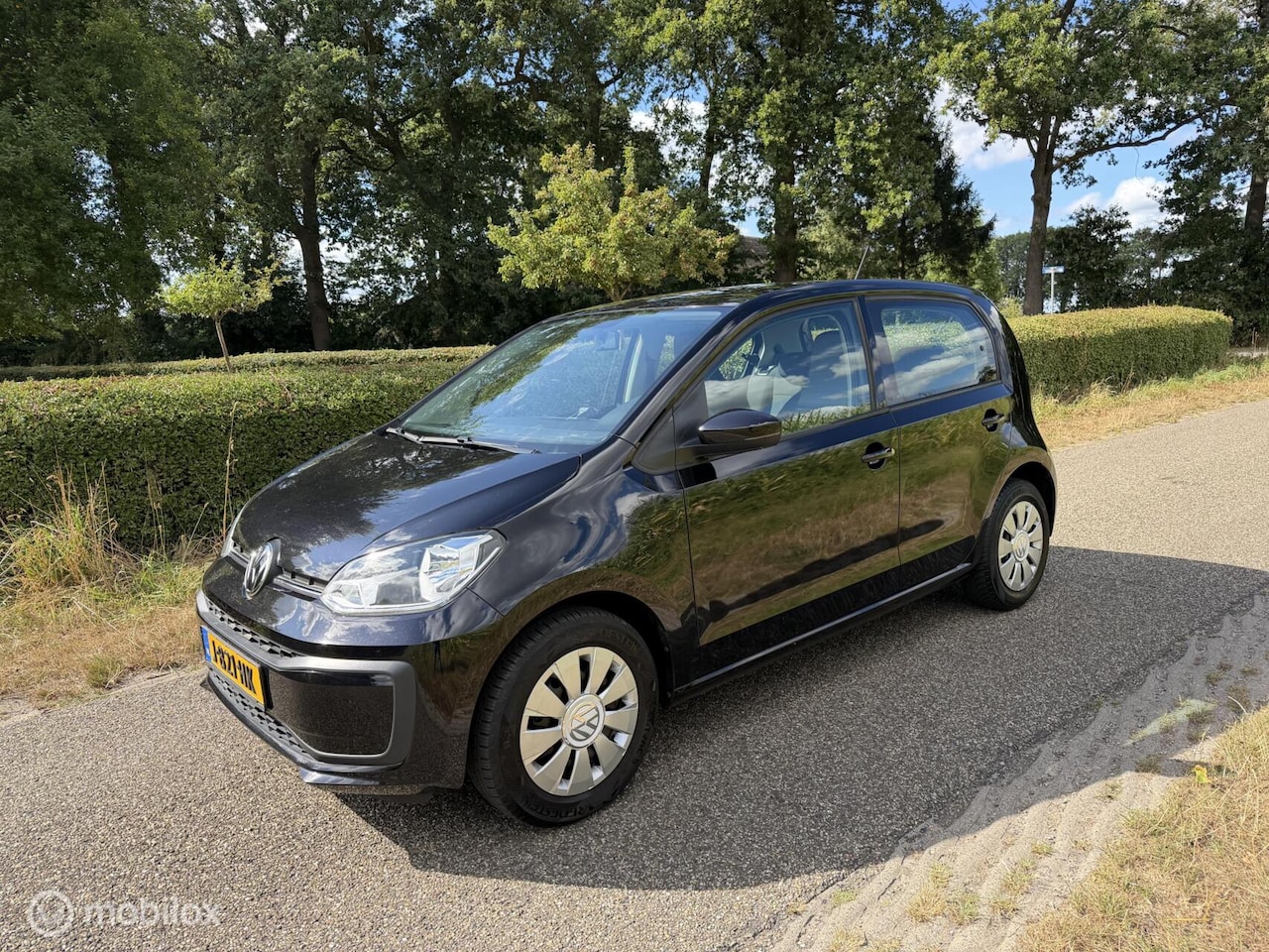 Volkswagen Up! - 1.0 BMT up! beats 5-DRS AIRCO FACELIFT 2017 - AutoWereld.nl