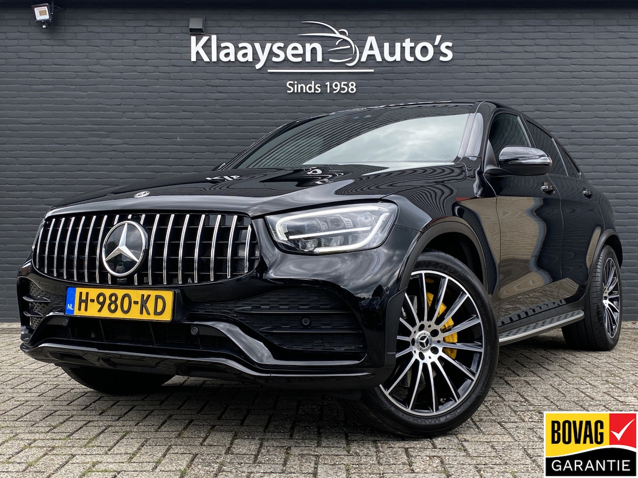 Mercedes-Benz GLC-klasse Coupé - 200 4MATIC AMG Premium Plus AUT. | navigatie | schuifdak | trekhaak | sfeerverlichting | e - AutoWereld.nl