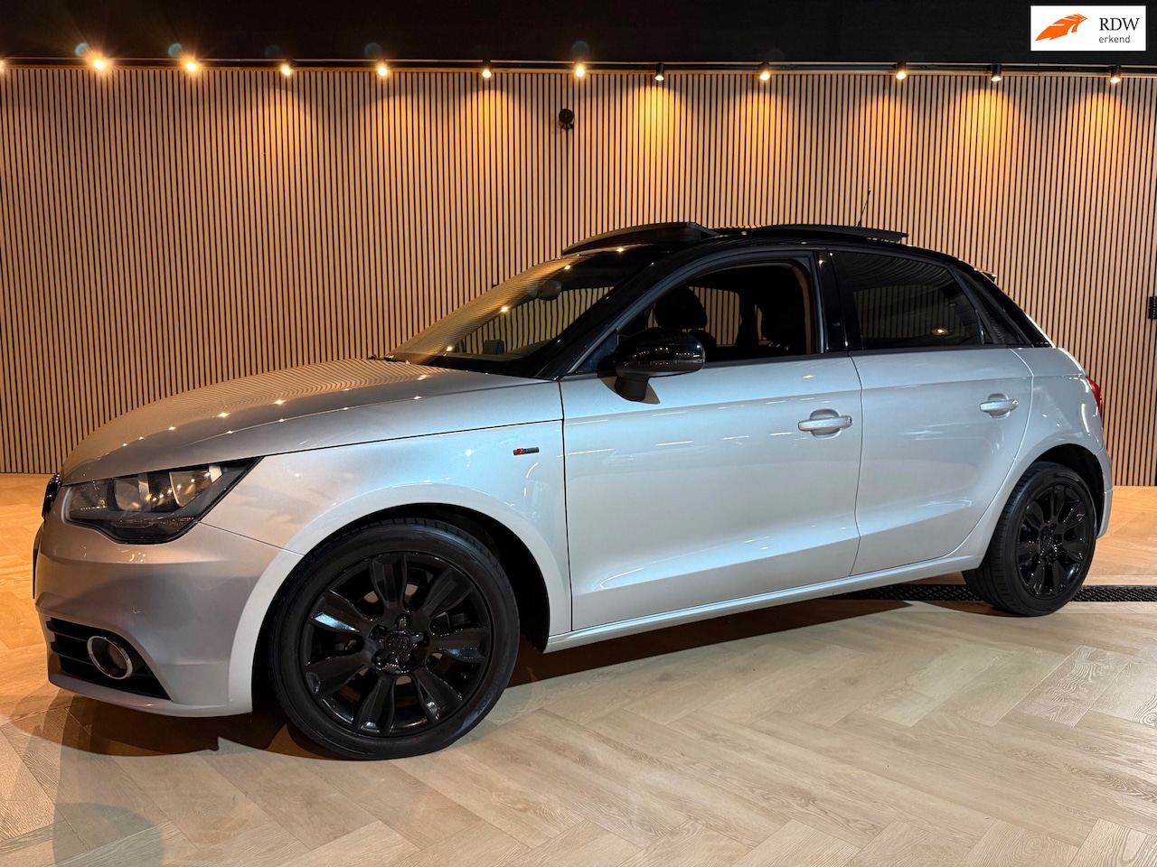 Audi A1 Sportback - 1.2 TFSI S-Line | Pano | Bluetooth | Stoelverwarming - AutoWereld.nl