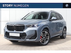 BMW X1 - xDrive25e M Sport Automaat / Trekhaak / Panoramadak / Sportstoelen / Comfort Access / Acht