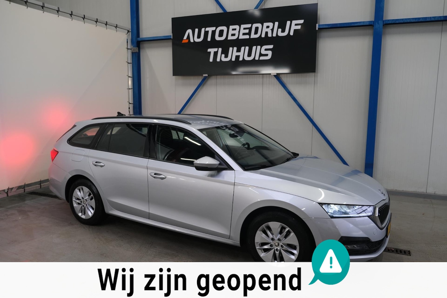 Skoda Octavia Combi - 1.0 e-TSI Ambition - N.A.P. Airco, Navi, Trekhaak, PDC - AutoWereld.nl