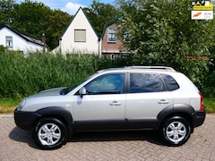 Hyundai Tucson - 2.0i Dynamic 142.000km. Airco Cruise PDC Trekhaak 1400kg