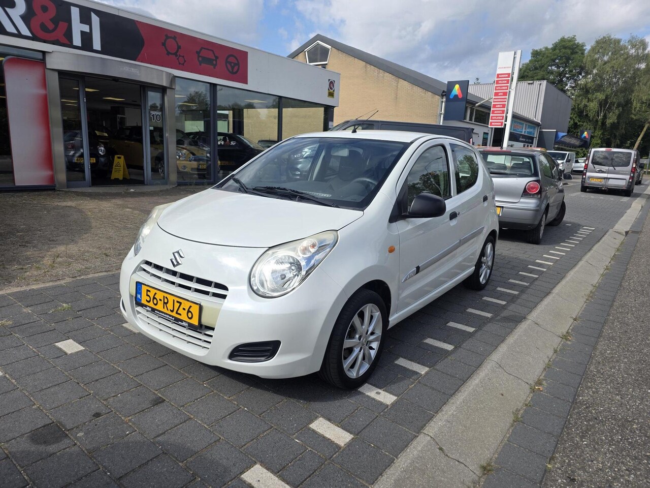 Suzuki Alto - 1.0 Silver-line 5 deurs, airco, trekhaak, enz. - AutoWereld.nl