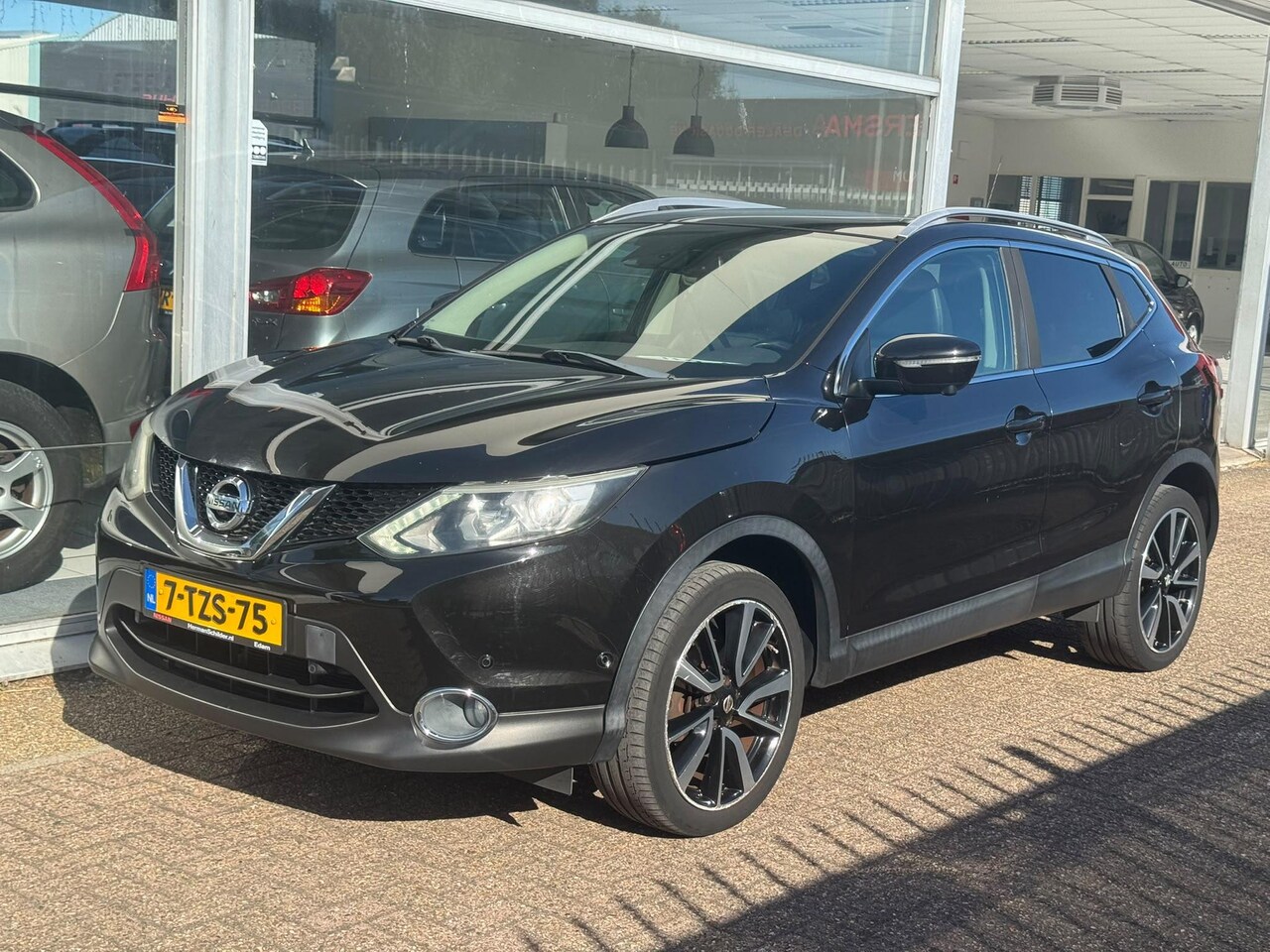 Nissan Qashqai - 1.2 Tekna | 1e eigenaar | Climate control | Navigatie | Achteruitrijcamera | Panoramadak | - AutoWereld.nl