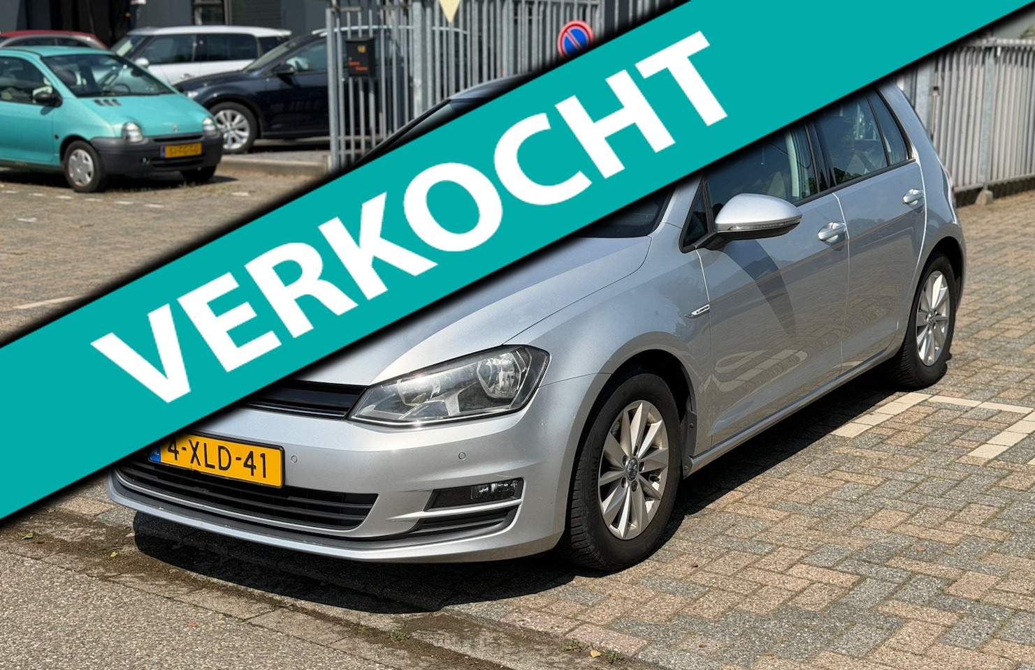 Volkswagen Golf - 1.6 TDI Comfortline BlueMotion 1e Eignr | Dealer onderhouden | Parkeersens. | Navi | Clima - AutoWereld.nl