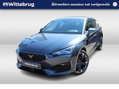 CUPRA Leon - 1.4 e-Hybrid 204pk Performance DSG Automaat / Navigatie / LM 18 inch / Parkeersensoren A /