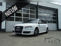 Audi RS4 - 4.2 V8 Avant quattro
