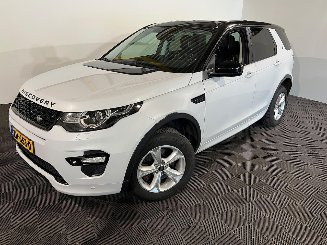 Land Rover Discovery Sport - 2.0 TD4 HSE Luxury Incl BTW en BPM - AutoWereld.nl