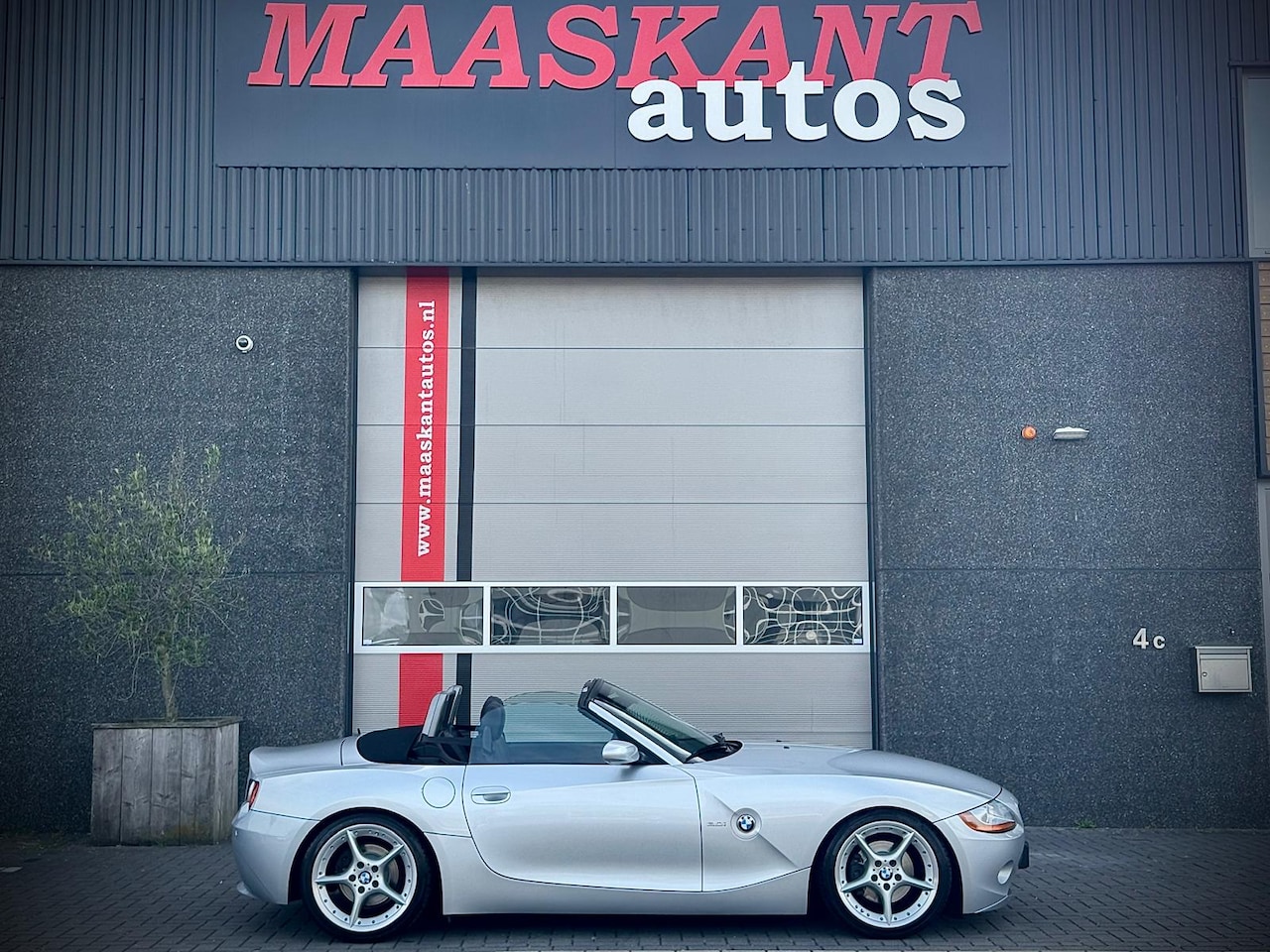 BMW Z4 Roadster - 3.0i S / Electric seats / Hifi / Style 108 / Cruise / Manual / EARLY E85! - AutoWereld.nl