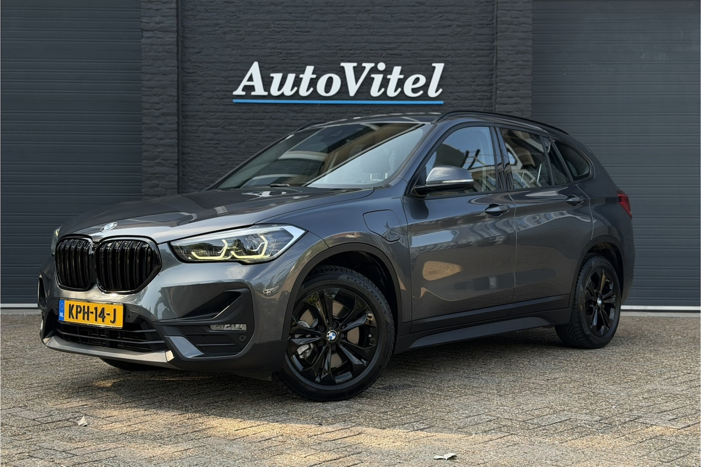 BMW X1 - xDrive25e | Camera | Head-Up | Adaptive Cruise | Groot NAVI | Elektrische Klep - AutoWereld.nl