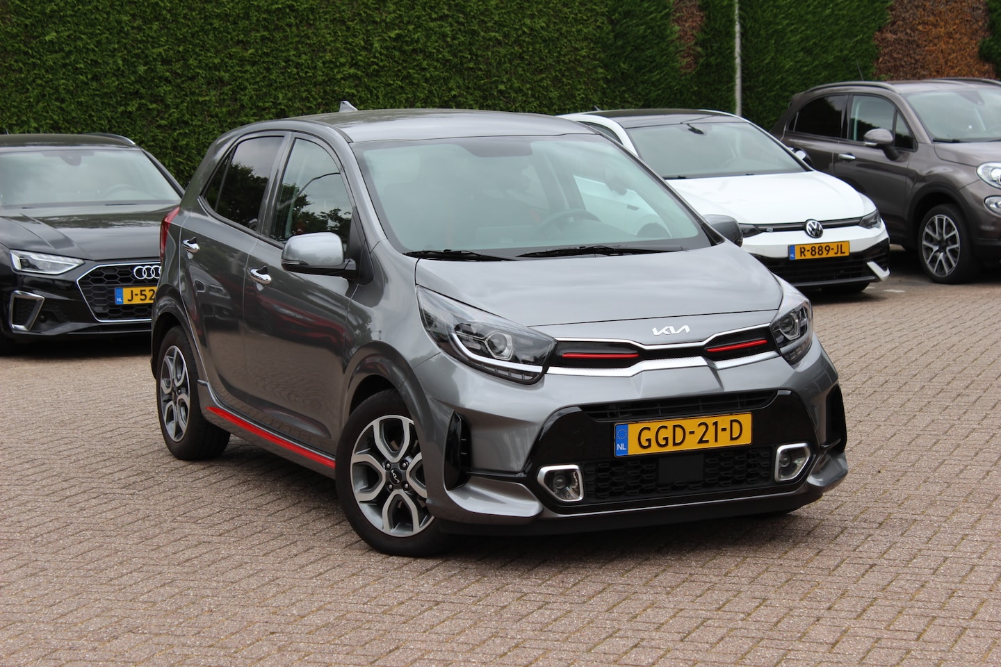 Kia Picanto - 1.0 DPi GT-Line / NL Auto! / 1e Eign. / Camera / CarPlay / Keyless / Leder / 15'' / DAB / - AutoWereld.nl