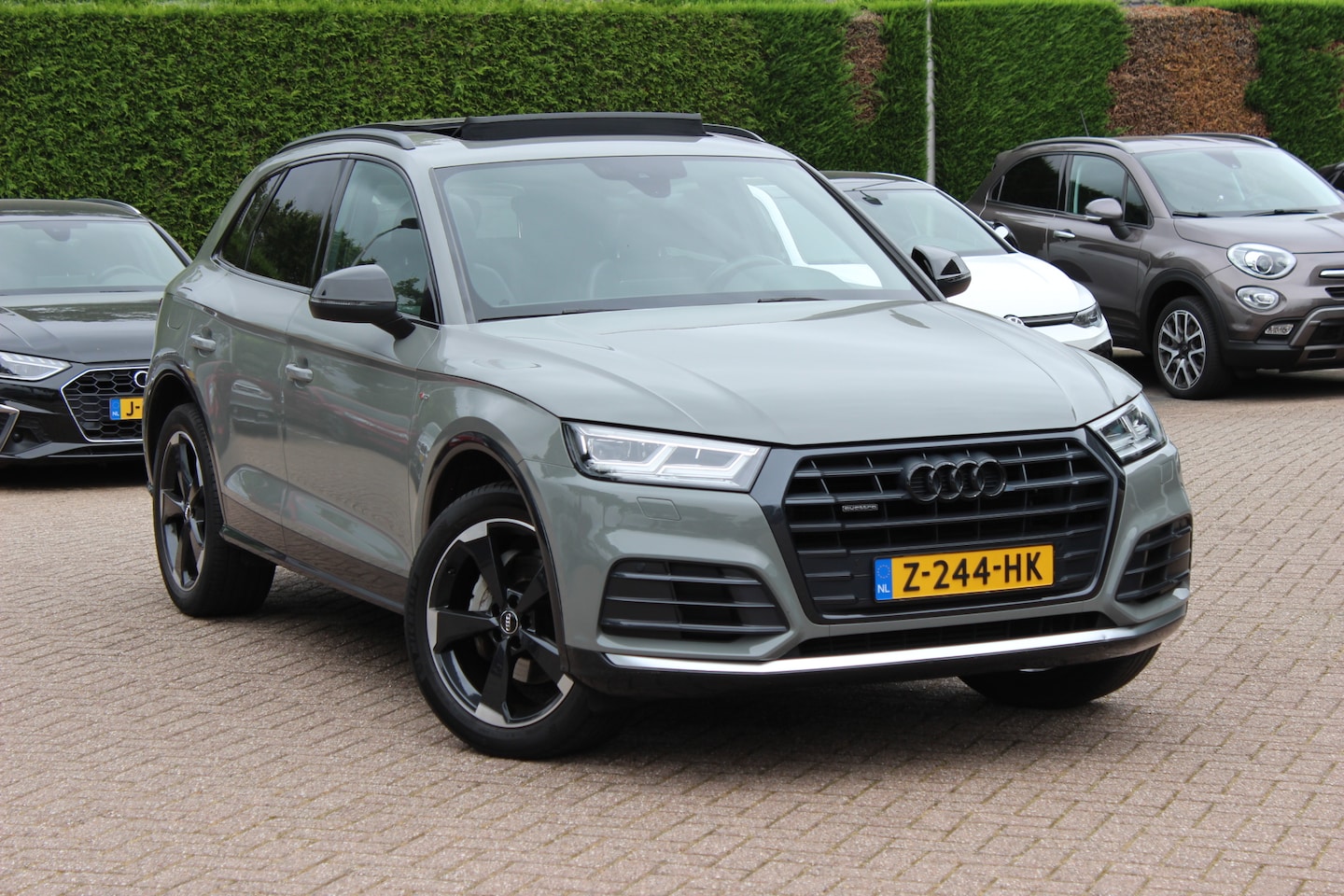 Audi Q5 - 2.0 TFSI quattro Sport S Line Black Edition / Panoramadak / Camera / RS Seats / Keyless / - AutoWereld.nl