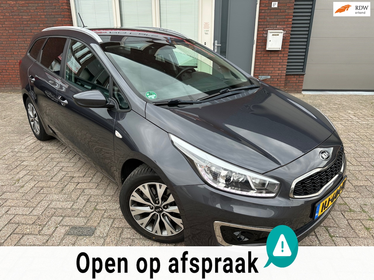 Kia Cee'd Sportswagon - 1.0 T-GDi First Edition / Navi / Camera / PDC / Airco / Cruise - AutoWereld.nl