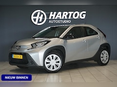 Toyota Aygo X - 1.0 VVT-i MT Play + CAMERA / ADAPTIEVE CRUISE / CARPLAY