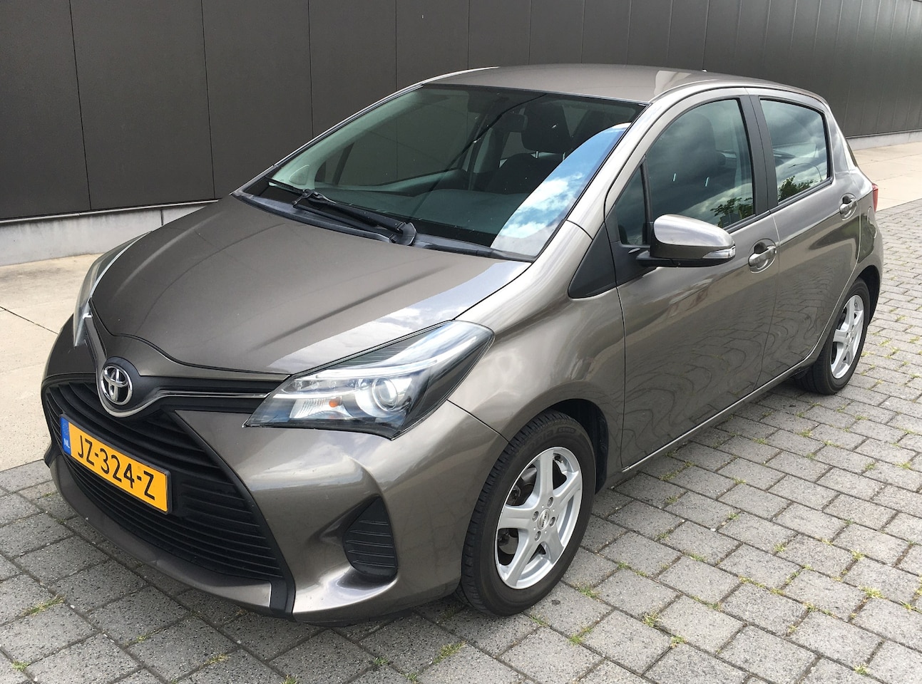 Toyota Yaris - 1.0 VVT-i Now - AutoWereld.nl