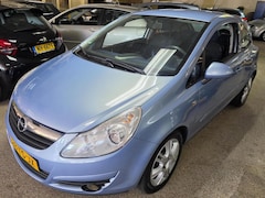 Opel Corsa - 1.4-16V Cosmo AUTOMAAT