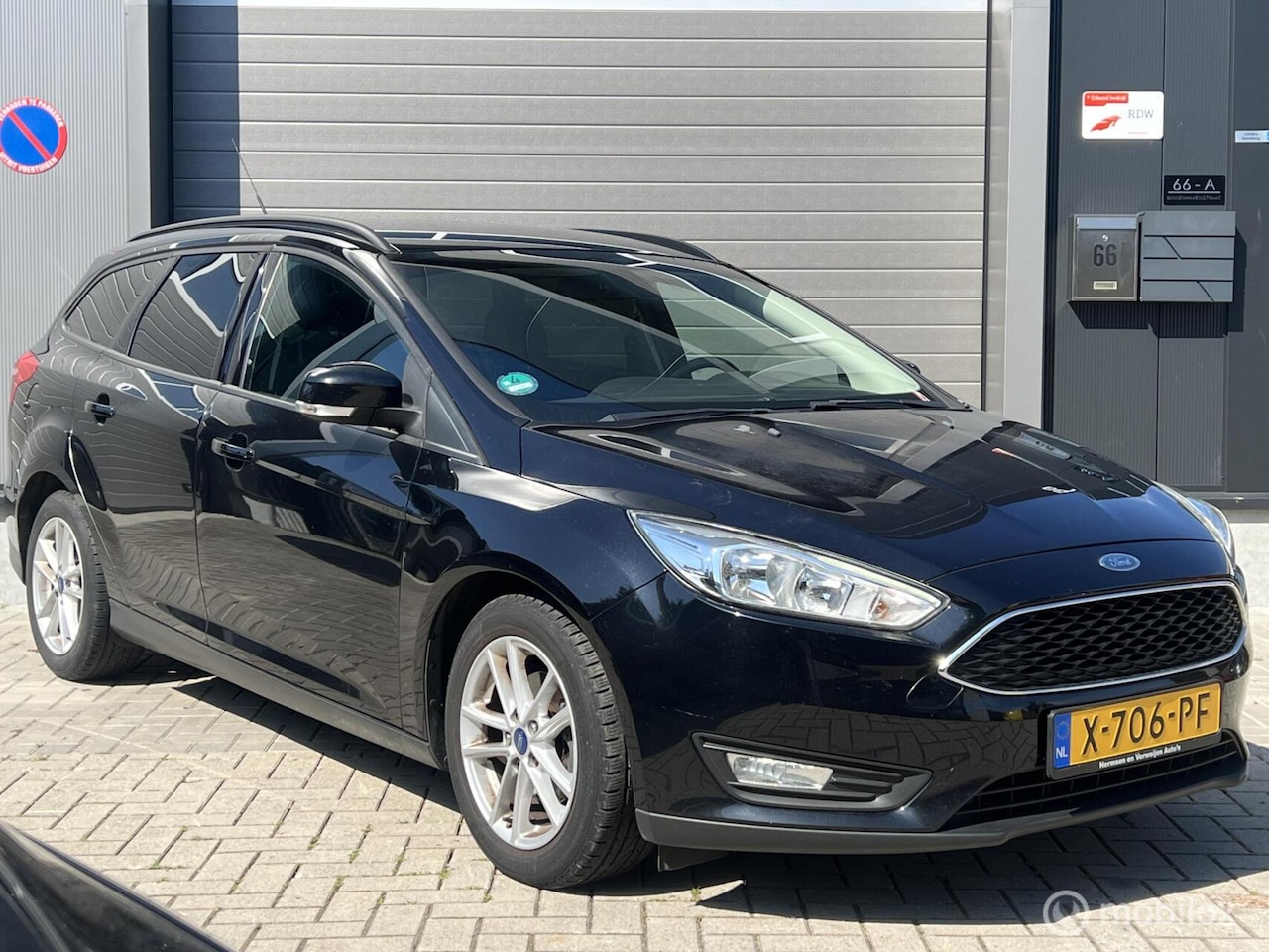 Ford Focus Wagon - 1.0 Titanium Edition 1.0 Titanium Edition - AutoWereld.nl