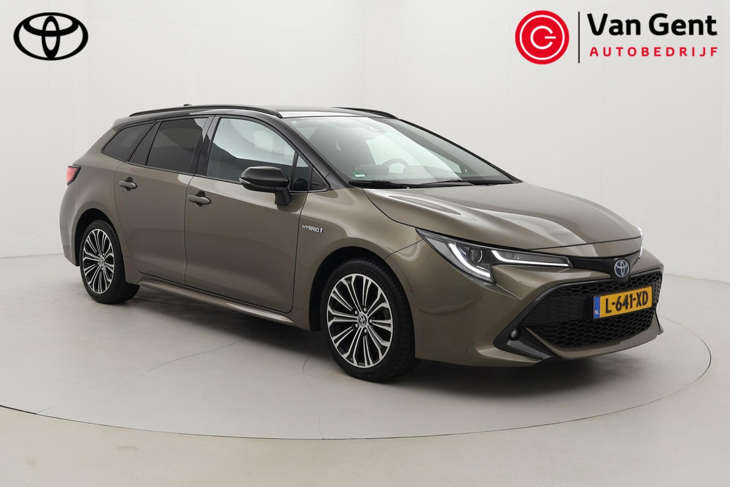Toyota Corolla Touring Sports - 1.8 Hybrid Dynamic | Trekhaak | Apple Carplay / Android Auto | Stoel-/stuurverwarming | Fu - AutoWereld.nl