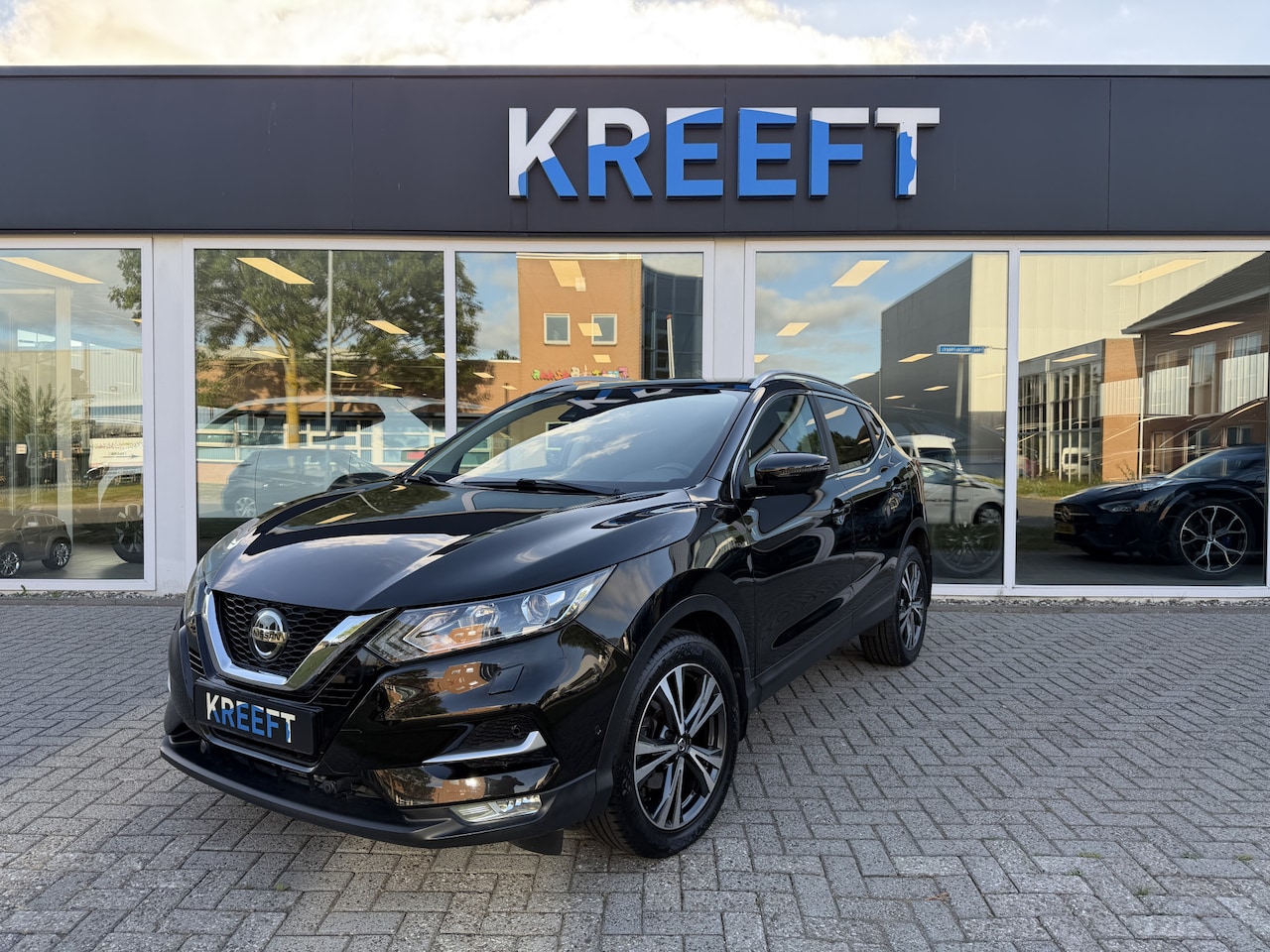 Nissan Qashqai - 1.2 Tekna + Inc groot onderhoud! - AutoWereld.nl