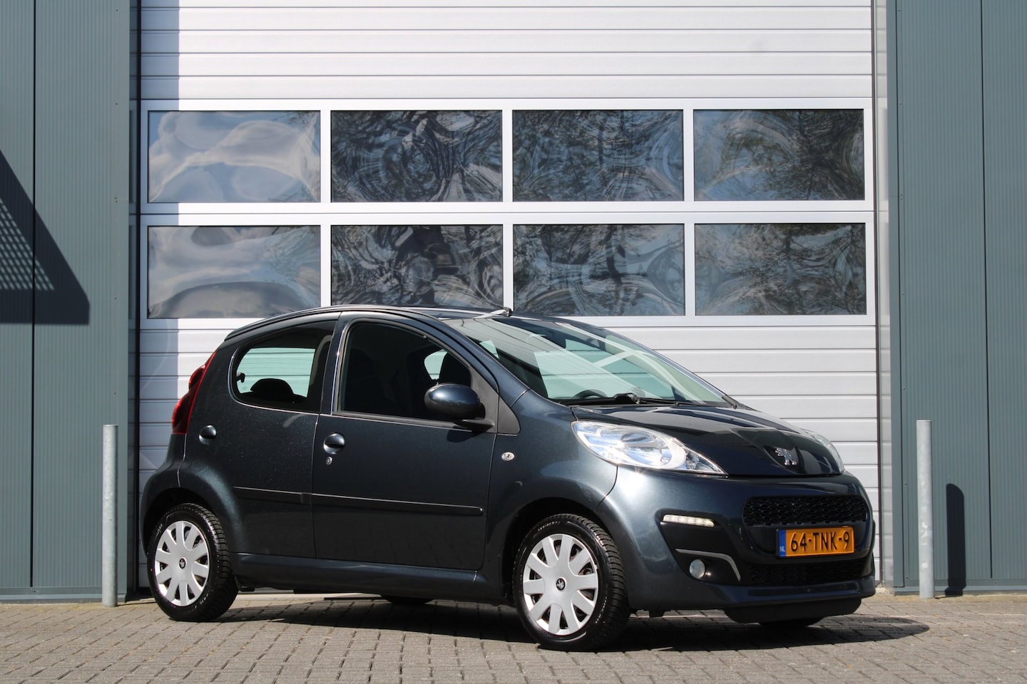 Peugeot 107 - 1.0 Active 5-Deurs Airco/Elek.Ramen/C.V./RadioCD.AUX/LED/Toerenteller/Isofix/APK:09-01-202 - AutoWereld.nl