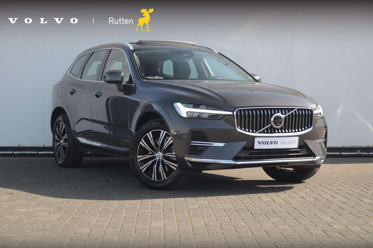 Volvo XC60 - T8 390PK Automaat AWD Ultra Bright / Head-up display / Trekhaak / 360 Camera / Harman Kard - AutoWereld.nl