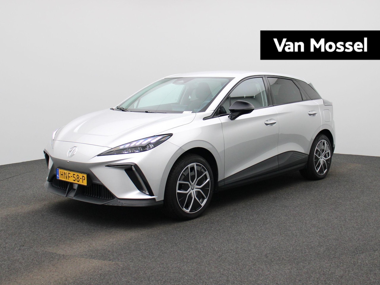 MG MG4 Electric - Luxury 64 kWh - AutoWereld.nl