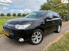 Mitsubishi Outlander - 2.0 PHEV Instyle|Leder|Stoelverw|Trekhaak