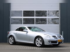 Mercedes-Benz SLK-klasse - 200 K. Automaat Clima/Cruise/Bi-Xenon/Stoelverwarming/Bluetooth/Leder/RadioCD/17"LM/APK:07