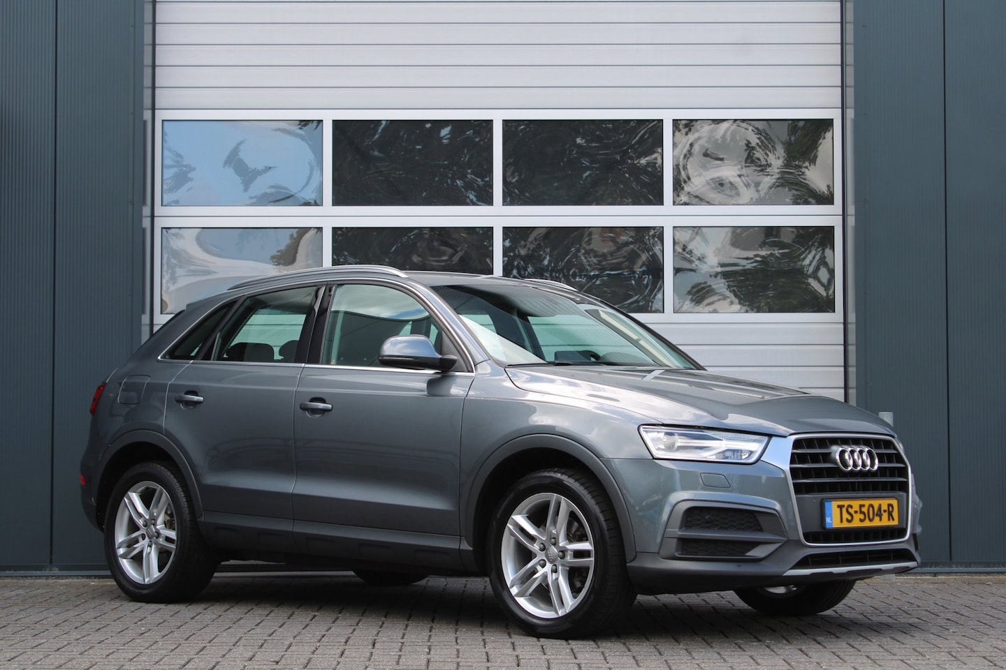 Audi Q3 - 1.4 TFSI CoD Sport Advance Sport S-Tronic 150pk Clima/Cruise/Bi-Xenon/PDCv+a/Navi/Bluetoot - AutoWereld.nl