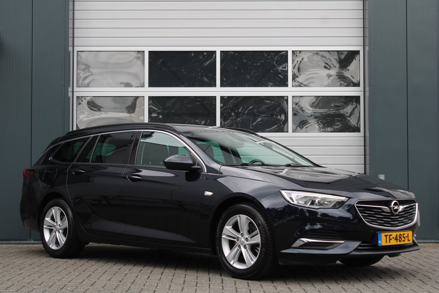 Opel Insignia Sports Tourer - 1.5 Turbo Online Edition Automaat Clima/Cruise/Camera/PDCv+a/LaneAssist/Navi/Bluetooth/DAB - AutoWereld.nl
