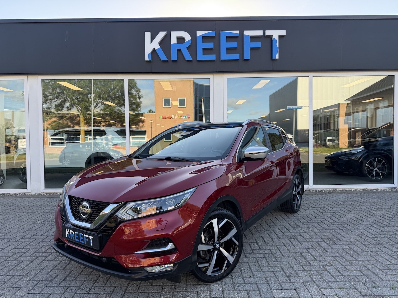 Nissan Qashqai - 1.2 Tekna + Leder | Trekhaak Afn - AutoWereld.nl
