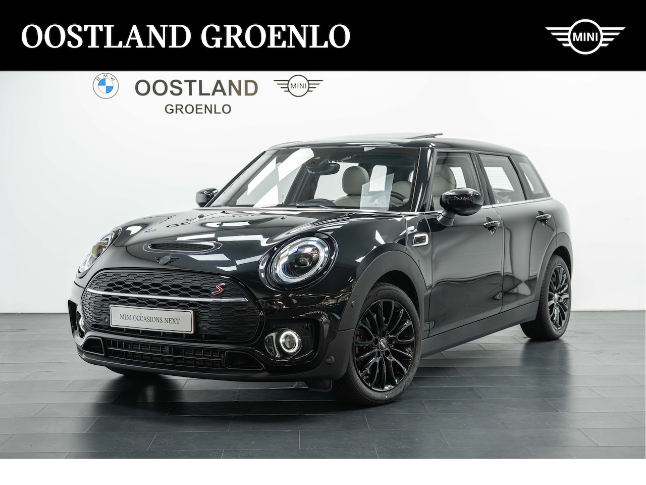 MINI Clubman - Cooper S Classic Automaat / Panoramadak / Comfortstoelen / Comfort Access / Achteruitrijca - AutoWereld.nl