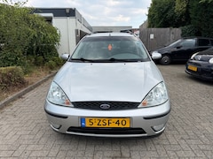 Ford Focus Wagon - 1.6-16V Cool Edition
