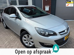 Opel Astra Sports Tourer - 1.4 Turbo Blitz / Navi / PDC / Airco / Cruise / NAP / Unieke km