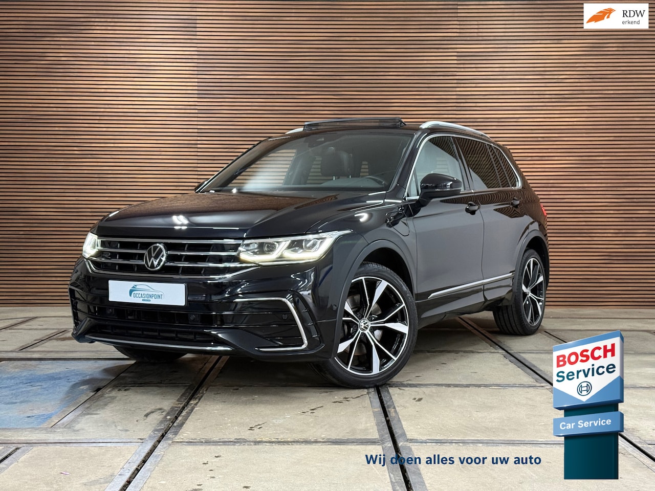 Volkswagen Tiguan - 1.4 TSI eHybrid R-Line| VOL! | Pano | IQ Led | Dynamic Light Assist | Trekhaak | Discover - AutoWereld.nl