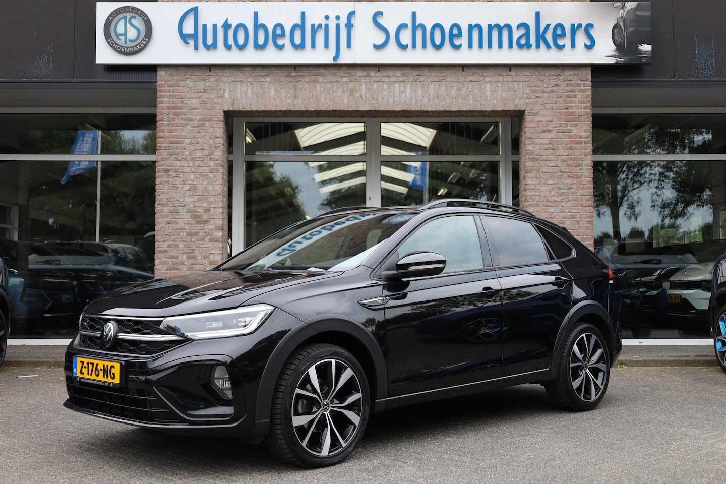 Volkswagen Taigo - 1.5 TSI R-Line TREKHAAK STOELVERW. IQ-LIGHT/DRIVE CAMERA CARPLAY ACC NAVI DAB DIGITAL-DASH - AutoWereld.nl