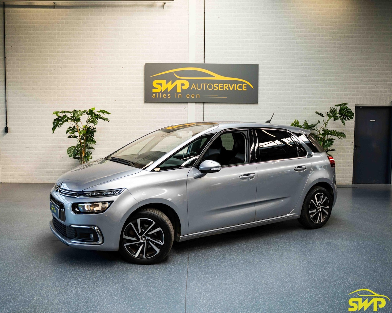 Citroën C4 Picasso - 1.2 PureTech Shine | Navi | Cam | Automaat | Dodehoek - AutoWereld.nl