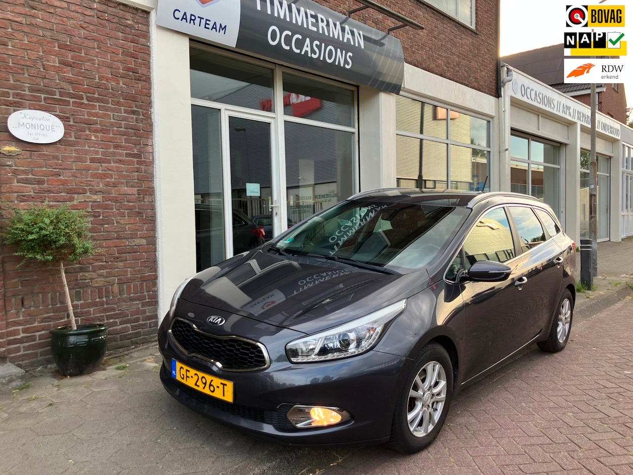 Kia Cee'd Sportswagon - 1.6 GDI BusinessLine|Cruise Ctrl|Navigatie|PDC - AutoWereld.nl