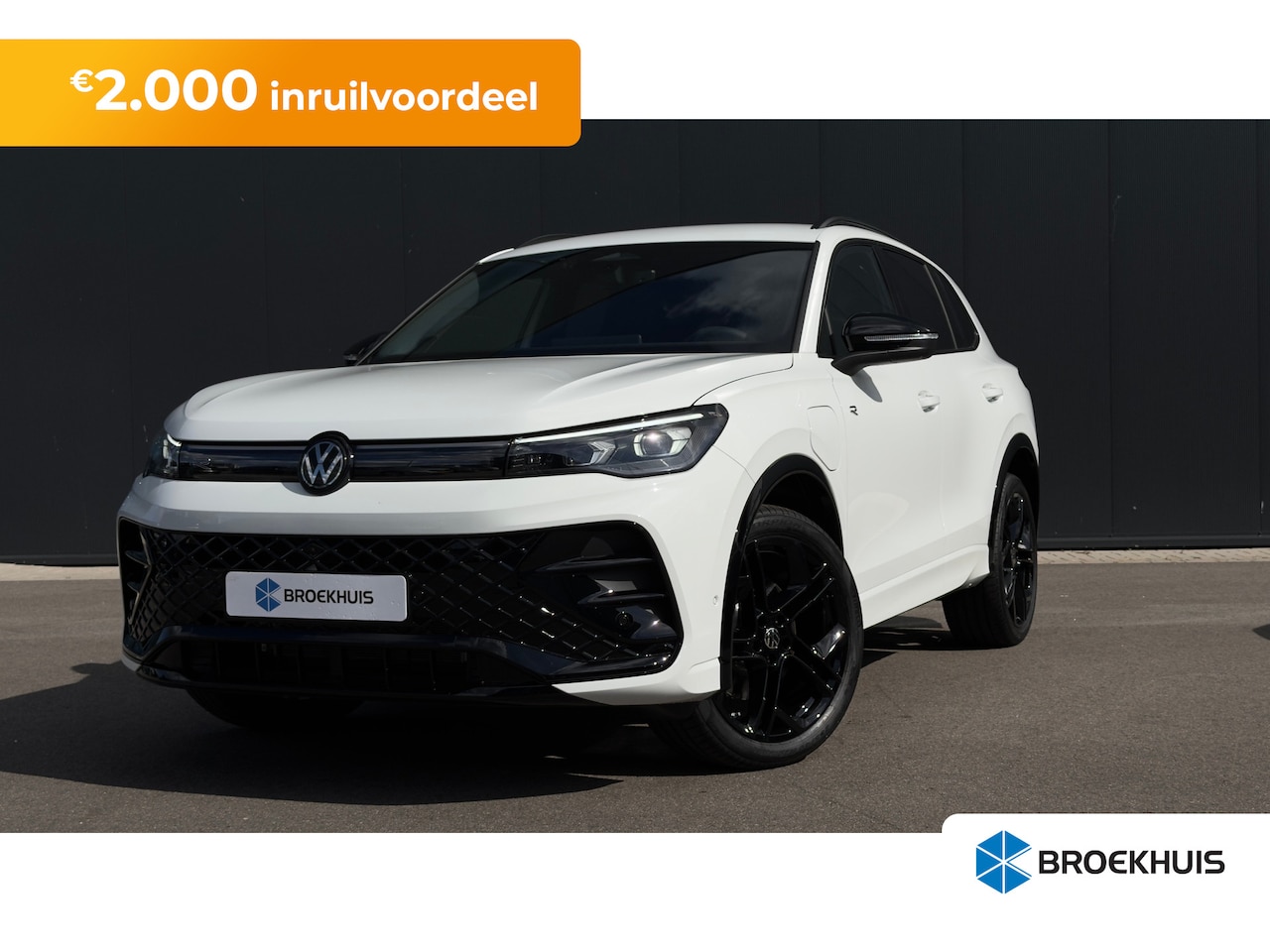 Volkswagen Tiguan - R-Line Edition - eHybrid | 'App-Connect' draadloze smartphone integratie | Automatische af - AutoWereld.nl