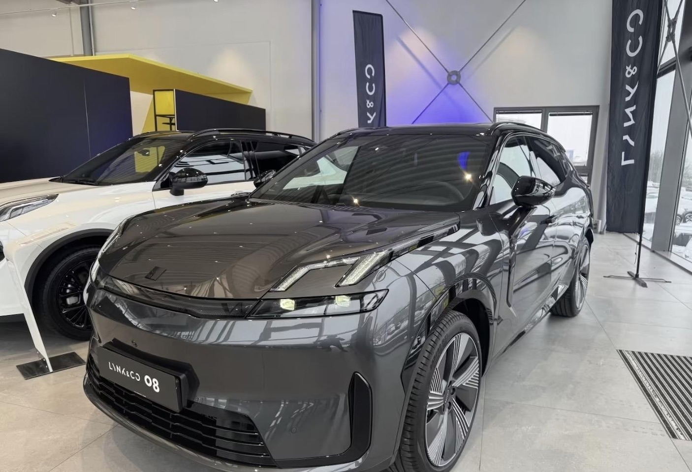 Lynk & Co 08 - 1.5 More 1.5 More - AutoWereld.nl
