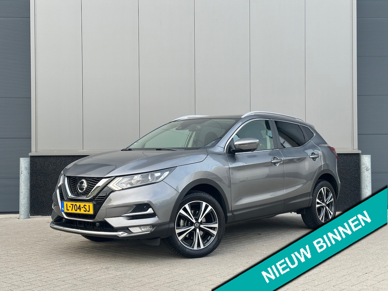 Nissan Qashqai - 1.3 DIG-T Trekhaak 360 Camera Panoramadak - AutoWereld.nl