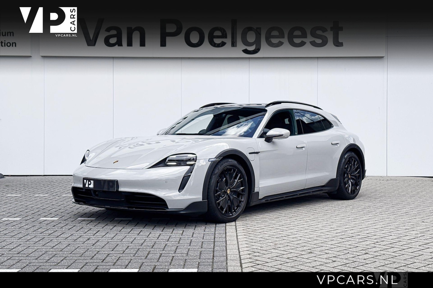 Porsche Taycan Cross Turismo - 4 93 kWh | Sport Chrono Pakket | Adaptieve Cruise Control |  Panoramadak - AutoWereld.nl