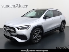 Mercedes-Benz GLA-Klasse - 250e AMG // Trekhaak // Panorama dak // Memory // Sfeerverlichting // Multi Beam LED // Ca