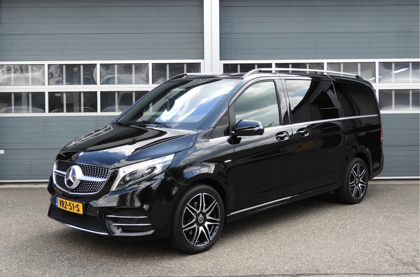 Mercedes-Benz V-klasse - 250d Lang DC AMG AUT | LEDER | 360° CAMERA | BURMESTER | LED - AutoWereld.nl
