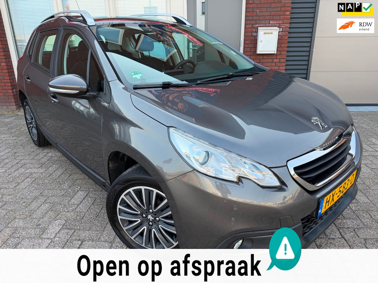 Peugeot 2008 - 1.2 PureTech Active / Riem vv / Navi / Airco / Cruise / NAP - AutoWereld.nl